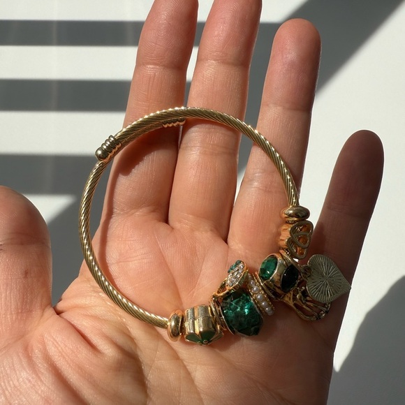 Charm Bangle Bracelet – Green Beads & Heart Dangle Accents - Picture 3 of 8